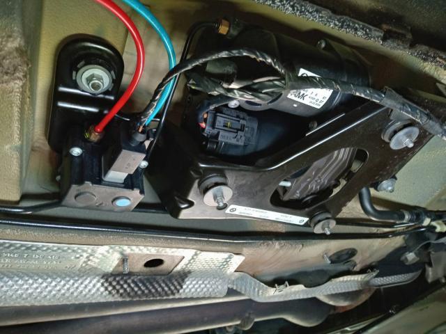 BMWX5 E70 エアサストラブル
エアサスコンプレッサー交換