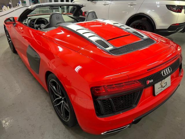アウディ R8スパイダー／エシュロン ニューバージョンコーティング のご紹介です。東京都世田谷区のジェミーズ株式会社。渋谷区　目黒区　港区　品川区　神奈川県　横浜市　川崎市　新規のお客様大歓迎。代車　レッカー