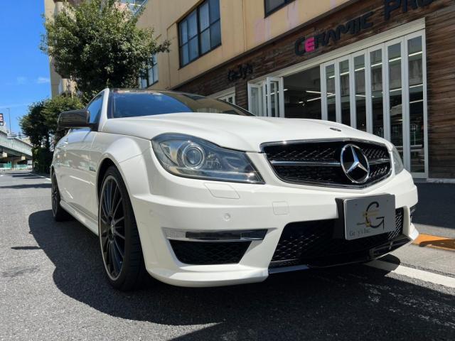 メルセデスAMG　C63クーペ　フロントバンパー部分板金 ／ ドアカップ磨き　エシュロンニューバージョンコーティングのご紹介です。東京都世田谷区のジェミーズ株式会社。渋谷区　目黒区　港区　品川区　神奈川県　横浜市　川崎市　新規のお客様大歓迎