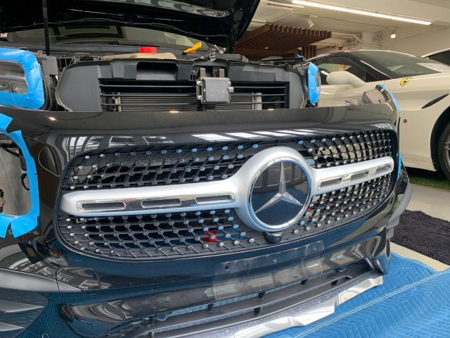 メルセデスベンツ ＧＬＢ２００ｄ のフロントグリルをパナメリカーナスタイルグリルに交換致しました！！お問合せ番号ＳＢ：８３５５東京都世田谷区のジェミーズ株式会社。渋谷区　目黒区　港区　品川区　神奈川県　新規のお客様大歓迎。代車　レッカー