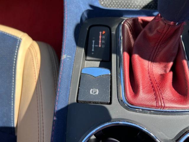 マセラティ グラントゥーリスモの内装スイッチ類のべたつき除去作業を致しました！！東京都世田谷区のジェミーズ株式会社。渋谷区　目黒区　港区　品川区　神奈川県　横浜市　川崎市　新規のお客様大歓迎。代車　レッカー