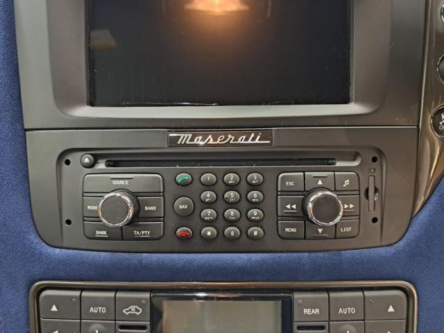 マセラティ グラントゥーリスモの内装スイッチ類のべたつき除去作業を致しました！！東京都世田谷区のジェミーズ株式会社。渋谷区　目黒区　港区　品川区　神奈川県　横浜市　川崎市　新規のお客様大歓迎。代車　レッカー