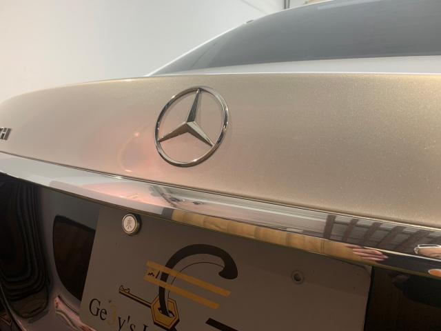 メルセデスマイバッハＳ６００プルマンの前後エンブレムを交換カスタム致しました！！お問合せ番号SB8202東京都世田谷区のジェミーズ株式会社。渋谷区　目黒区　港区　品川区　神奈川県　横浜市　川崎市　新規のお客様大歓迎。代車　レッカー