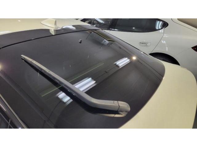 トヨタ　プリウス　エシュロン ニューバージョン コーティングのご紹介です。東京都世田谷区のジェミーズ株式会社。渋谷区　目黒区　港区　品川区　神奈川県　新規のお客様大歓迎。代車　レッカー