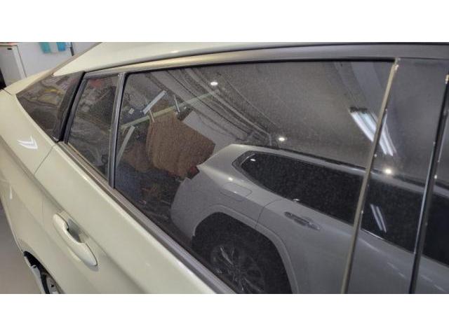 トヨタ　プリウス　エシュロン ニューバージョン コーティングのご紹介です。東京都世田谷区のジェミーズ株式会社。渋谷区　目黒区　港区　品川区　神奈川県　新規のお客様大歓迎。代車　レッカー