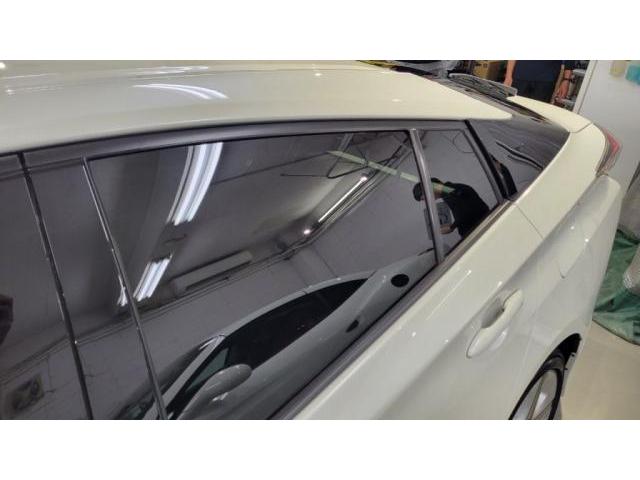 トヨタ　プリウス　エシュロン ニューバージョン コーティングのご紹介です。東京都世田谷区のジェミーズ株式会社。渋谷区　目黒区　港区　品川区　神奈川県　新規のお客様大歓迎。代車　レッカー