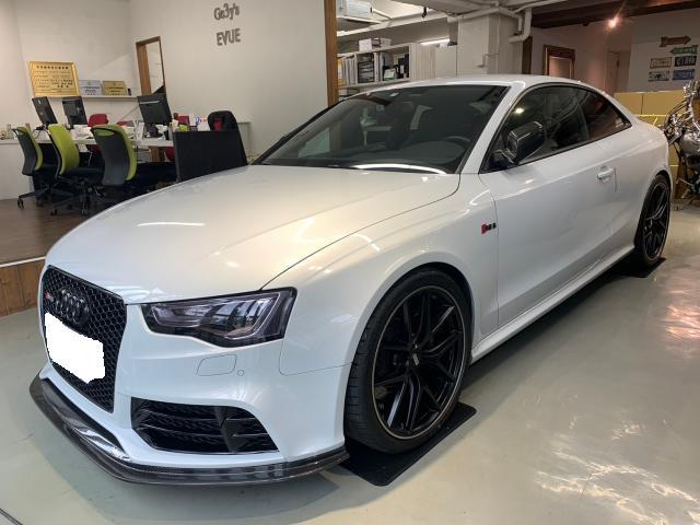 アウディ　ＲＳ５にサブロスシステム製ＢＳＭブラインドスポットモーションを取り付けました。東京都世田谷区のジェミーズ株式会社。渋谷区　目黒区　港区　品川区　神奈川県　新規のお客様大歓迎。代車　レッカー