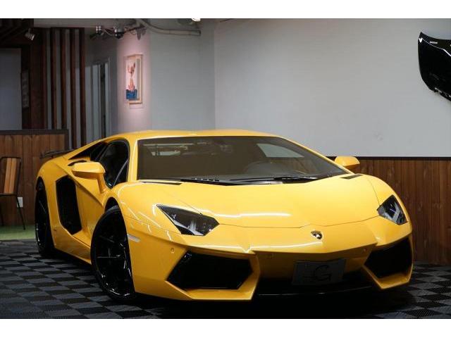 入庫情報 2015年モデル ランボルギーニ アヴェンタドールLP700-4 Qチトゥーラインテリア ディーラー車 世田谷区のジェミーズ株式会社。渋谷区　目黒区　港区　品川区　神奈川県　新規のお客様大歓迎。代車　レッカー