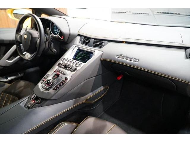 入庫情報 2015年モデル ランボルギーニ アヴェンタドールLP700-4 Qチトゥーラインテリア ディーラー車 世田谷区のジェミーズ株式会社。渋谷区　目黒区　港区　品川区　神奈川県　新規のお客様大歓迎。代車　レッカー