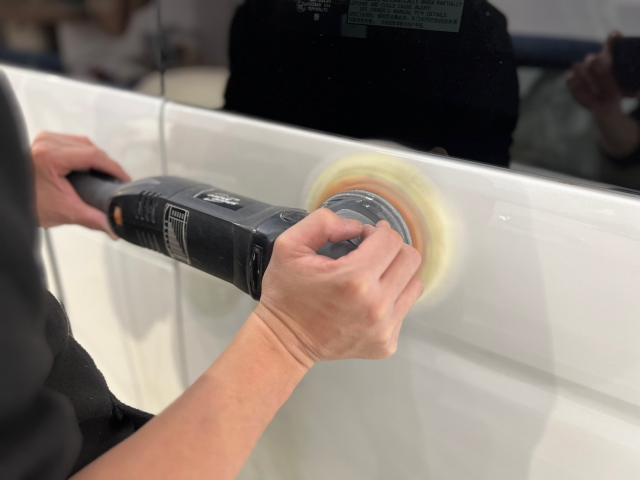 トヨタハイエース／エシュロン ニューバージョンコーティングのご紹介です。東京都世田谷区のジェミーズ株式会社。渋谷区　目黒区　港区　品川区　神奈川県　横浜市　川崎市　新規のお客様大歓迎。代車　レッカー