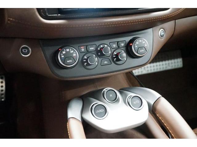 入庫情報 2014年モデル Ferrari FF 4WD オプション400万円 リフター付き ディーラー車 革命的な12気筒「FF/フェラーリ・フォー」が入庫致しました。東京都世田谷区のジェミーズ株式会社　渋谷区　目黒区　港区　品川区　