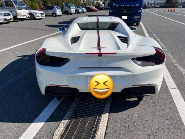 フェラーリ 488スパイダーの車検取得／ホイール修理／フロントバンパー修理／を致しました！！東京都世田谷区のジェミーズ株式会社　渋谷区　目黒区　港区　品川区　神奈川県　新規のお客様大歓迎　代車　レッカー