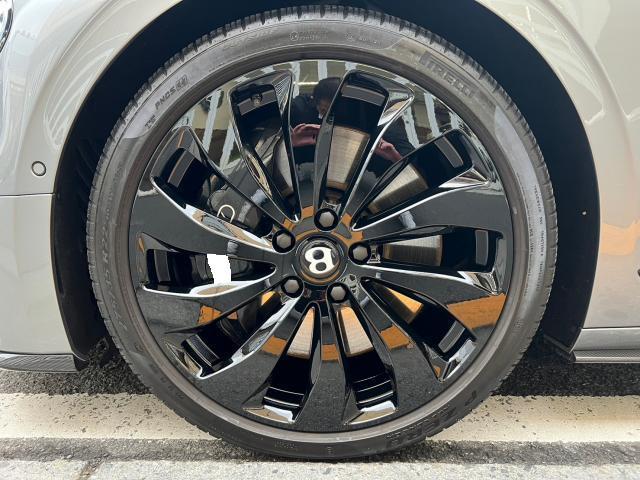 ベントレー フライングスパーのアルミホイールリペアを致しました！！お問合せ番号SB7802　東京都世田谷区のジェミーズ株式会社　渋谷区　目黒区　港区　品川区　神奈川県　横浜市　川崎市　新規のお客様大歓迎　代車　レッカー