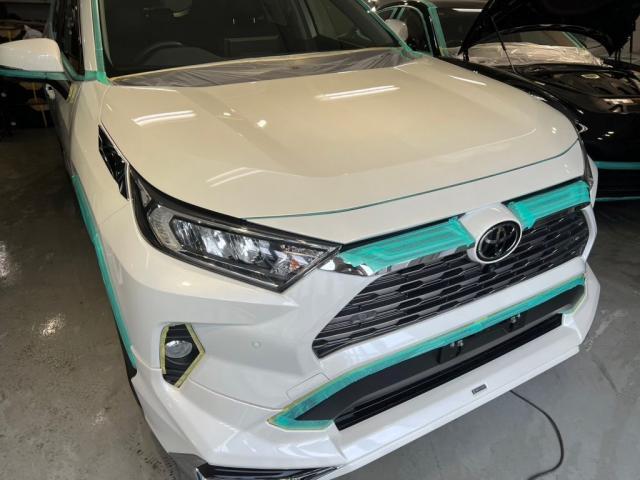 トヨタ RAV4／ファインラボ セラミックウルトラV2+オリジナルセラミックコーティングのご紹介です　東京都世田谷区のジェミーズ株式会社　渋谷区　目黒区　港区　品川区　神奈川県　横浜市　川崎市　新規のお客様大歓迎　代車　レッカー