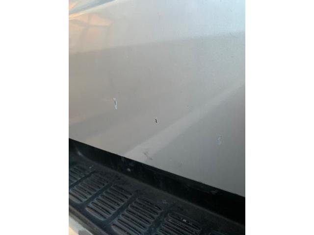 トヨタ ハイエースの傷がついてしまったボディを鈑金修理致しました！！東京都世田谷区のジェミーズ株式会社　渋谷区　目黒区　港区　品川区　神奈川県　横浜市　新規のお客様大歓迎　代車　レッカー