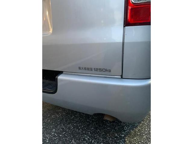 トヨタ ハイエースの傷がついてしまったボディを鈑金修理致しました！！東京都世田谷区のジェミーズ株式会社　渋谷区　目黒区　港区　品川区　神奈川県　横浜市　新規のお客様大歓迎　代車　レッカー