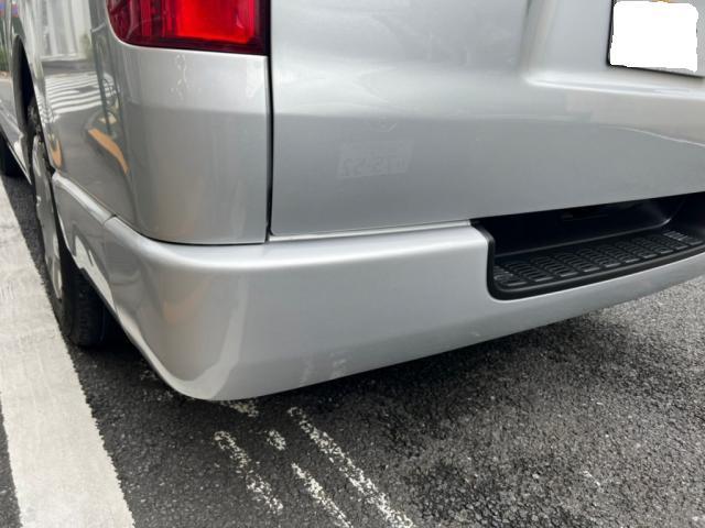トヨタ ハイエースの傷がついてしまったボディを鈑金修理致しました！！東京都世田谷区のジェミーズ株式会社　渋谷区　目黒区　港区　品川区　神奈川県　横浜市　新規のお客様大歓迎　代車　レッカー