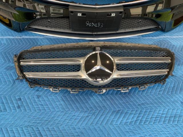 メルセデスベンツ Ｅ２２０ｄのフロントグリルをパナメリカーナグリルスタイルに交換致しました！！お問合せ番号SB7368　東京都世田谷区のジェミーズ株式会社　渋谷区　目黒区　港区　品川区　神奈川　新規のお客様大歓迎　代車　レッカー