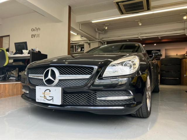 メルセデスベンツＳＬＫ２００にスモークフィルムの施工を致しました！！ お問合せ番号ＳＢ７３６０　東京都世田谷区のジェミーズ株式会社　渋谷区　目黒区　港区　品川区　神奈川　新規のお客様大歓迎　代車　レッカー