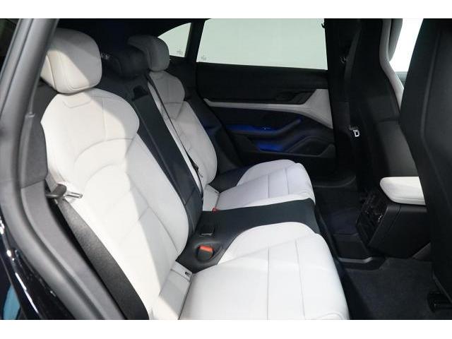 入庫情報　2024年モデル PORSCHE タイカン4  クロスツーリスモ シートベンチレーション ワンオーナー　東京都世田谷区のジェミーズ株式会社　渋谷区　目黒区　港区　品川区　神奈川　横浜市　川崎市　新規のお客様大歓迎　代車　レッカー