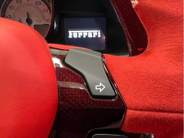 フェラーリ ４５８スペチアーレの内装インテリアのべたつき除去をしました。東京都世田谷区のジェミーズ株式会社　渋谷区　目黒区　港区　品川区　神奈川　横浜市　川崎市　新規のお客様大歓迎　代車　レッカー