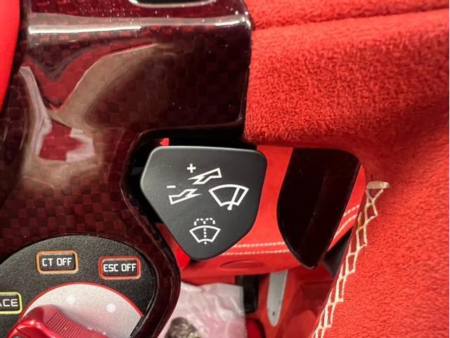 フェラーリ ４５８スペチアーレの内装インテリアのべたつき除去をしました。東京都世田谷区のジェミーズ株式会社　渋谷区　目黒区　港区　品川区　神奈川　横浜市　川崎市　新規のお客様大歓迎　代車　レッカー