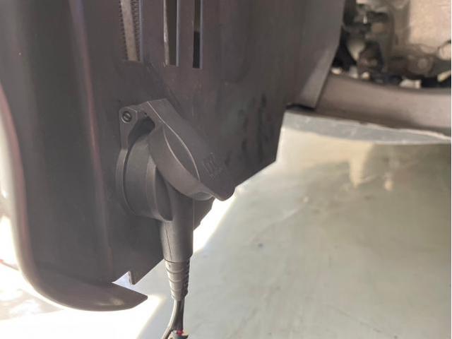 アバルト５９５にＣＴＥＫ（シーテック）マグネットカプラーの取り付けを致しました。お問合せ番号ＳＢ：９４１２東京都世田谷区のジェミーズ株式会社　渋谷区　品川区　神奈川　新規のお客様大歓迎　代車　レッカー