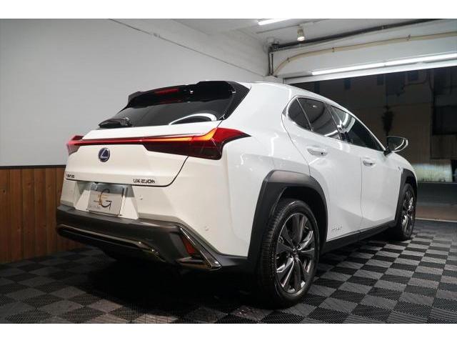 入庫情報 2021年モデル LEXUS UX250hFスポーツ 三眼LED HUD新車保証付ワンオーナー　東京都世田谷区のジェミーズ株式会社　渋谷区　目黒区　港区　品川区　神奈川　横浜市　川崎市　新規のお客様大歓迎　代車　レッカー