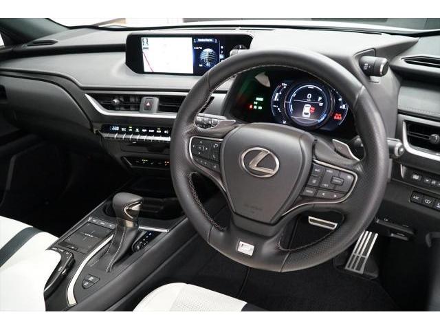 入庫情報 2021年モデル LEXUS UX250hFスポーツ 三眼LED HUD新車保証付ワンオーナー　東京都世田谷区のジェミーズ株式会社　渋谷区　目黒区　港区　品川区　神奈川　横浜市　川崎市　新規のお客様大歓迎　代車　レッカー