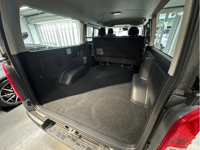 トヨタ ハイエースの内装カスタムを致しました。東京都世田谷区のジェミーズ株式会社　渋谷区　目黒区　港区　品川区　神奈川　新規のお客様大歓迎　代車　レッカー