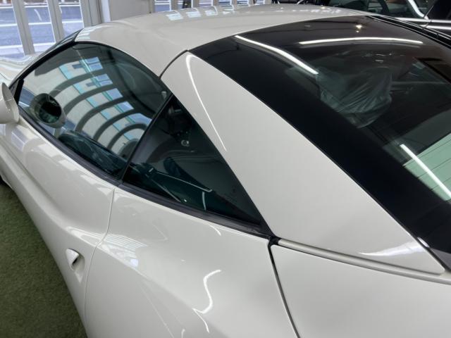フェラーリ カリフォルニアのリアガラスにスモークフィルムの施工を致しました！！東京都世田谷区のジェミーズ株式会社　渋谷区　目黒区　港区　品川区　神奈川　新規のお客様大歓迎　代車　レッカー