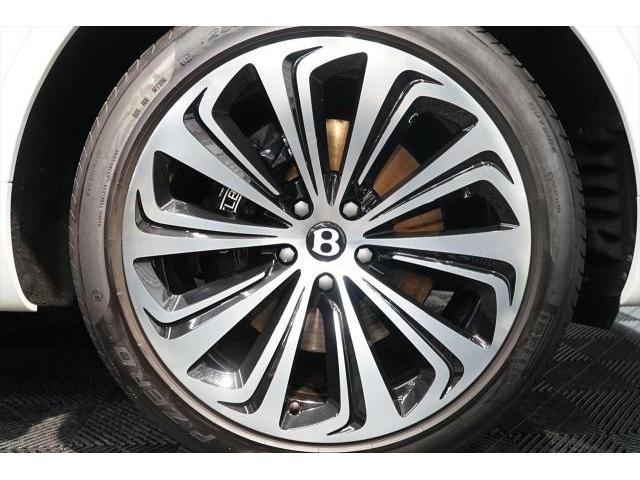 最新入庫　2022年モデル BENTLEY ベンテイガ ハイブリッド マリナードライビングスペック 新車保証付き  東京都世田谷区のジェミーズ株式会社　渋谷区　目黒区　品川区　神奈川　横浜市　新規のお客様大歓迎　代車　レッカー