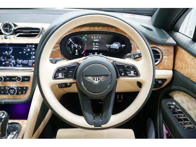 最新入庫　2022年モデル BENTLEY ベンテイガ ハイブリッド マリナードライビングスペック 新車保証付き  東京都世田谷区のジェミーズ株式会社　渋谷区　目黒区　品川区　神奈川　横浜市　新規のお客様大歓迎　代車　レッカー