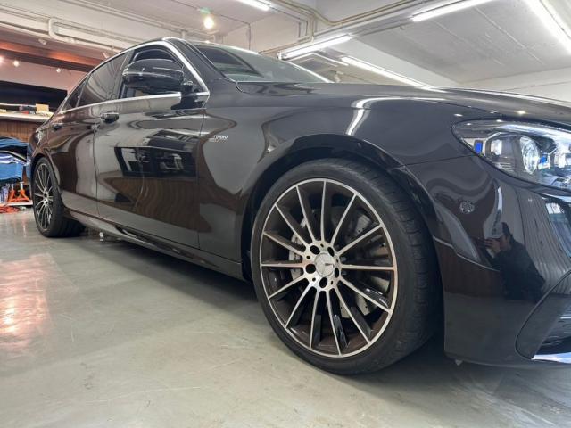 メルセデスＡＭＧ Ｅ５３にＩＩＤ製ロアリングキットの取付カスタムを致しました。お問合せ番号ＳＢ：９４８０東京都世田谷区のジェミーズ株式会社　渋谷区　目黒区　港区　品川区　神奈川　横浜市　川崎市　新規のお客様大歓迎　代車　レッカー