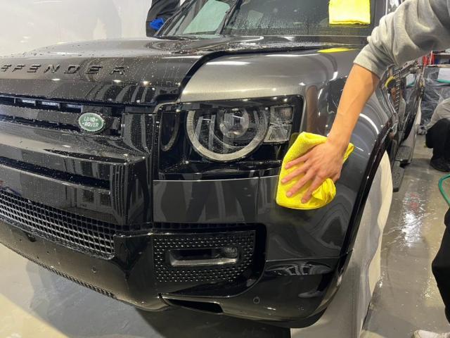 ランドローバー 新車ディフェンダー110／セラミックプロイオン1層／ウィンドウ／ホイールコーティングのご紹介です　東京都世田谷区のジェミーズ株式会社　渋谷区　目黒区　港区　品川区　神奈川　横浜市　川崎市　新規のお客様大歓迎　代車　レッカー