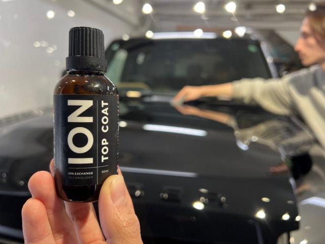 ランドローバー 新車ディフェンダー110／セラミックプロイオン1層／ウィンドウ／ホイールコーティングのご紹介です　東京都世田谷区のジェミーズ株式会社　渋谷区　目黒区　港区　品川区　神奈川　横浜市　川崎市　新規のお客様大歓迎　代車　レッカー