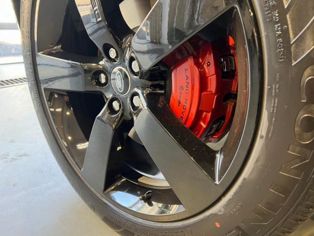 ランドローバー 新車ディフェンダー110／セラミックプロイオン1層／ウィンドウ／ホイールコーティングのご紹介です　東京都世田谷区のジェミーズ株式会社　渋谷区　目黒区　港区　品川区　神奈川　横浜市　川崎市　新規のお客様大歓迎　代車　レッカー