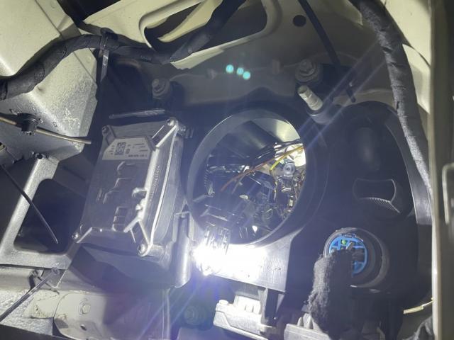 マセラティ クワトロポルテのバルブをＬＥＤバルブに交換を致しました。お問合せ番号ＳＢ：９６５３東京都世田谷区のジェミーズ株式会社　渋谷区　目黒区　港区　品川区　神奈川　横浜市　川崎市　新規のお客様大歓迎　代車　レッカー 