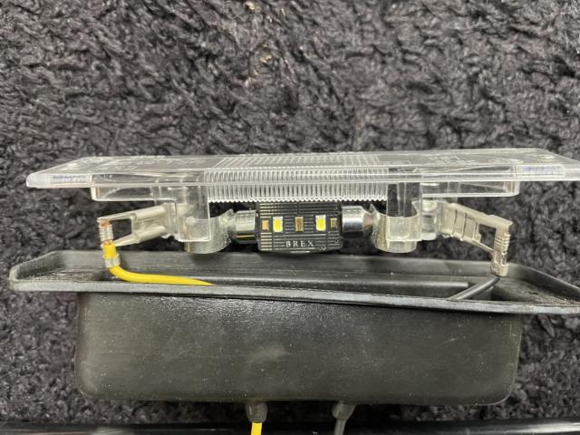 マセラティ クワトロポルテのバルブをＬＥＤバルブに交換を致しました。お問合せ番号ＳＢ：９６５３東京都世田谷区のジェミーズ株式会社　渋谷区　目黒区　港区　品川区　神奈川　横浜市　川崎市　新規のお客様大歓迎　代車　レッカー 