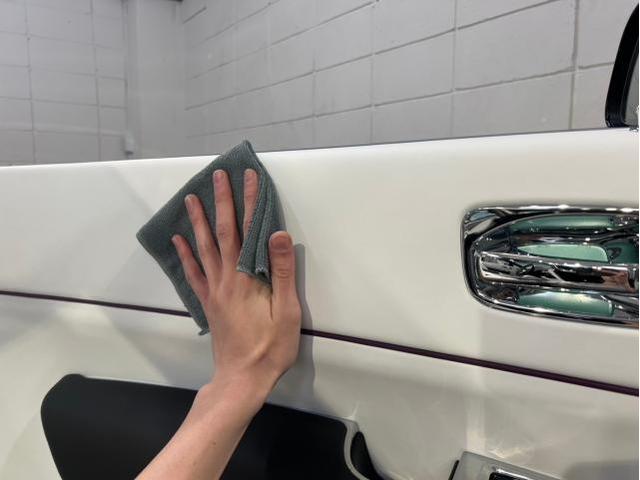 ロールスロイス ドーン／インテリアコーティングのご紹介です　東京都世田谷区のジェミーズ株式会社　渋谷区　目黒区　港区　品川区　神奈川　横浜市　川崎市　新規のお客様大歓迎　代車　レッカー