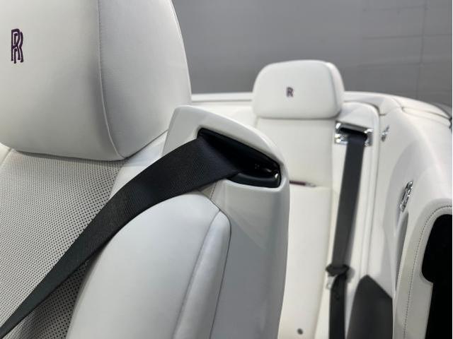 ロールスロイス ドーン／インテリアコーティングのご紹介です　東京都世田谷区のジェミーズ株式会社　渋谷区　目黒区　港区　品川区　神奈川　横浜市　川崎市　新規のお客様大歓迎　代車　レッカー