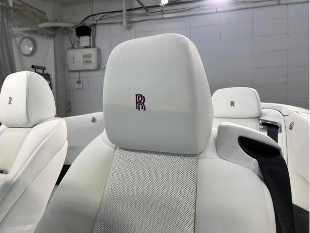 ロールスロイス ドーン／インテリアコーティングのご紹介です　東京都世田谷区のジェミーズ株式会社　渋谷区　目黒区　港区　品川区　神奈川　横浜市　川崎市　新規のお客様大歓迎　代車　レッカー