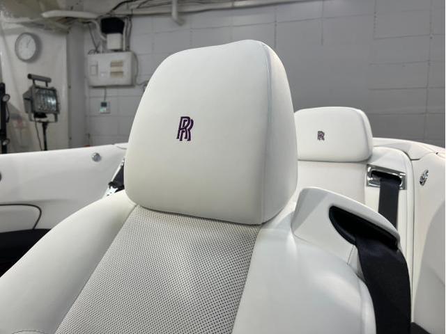 ロールスロイス ドーン／インテリアコーティングのご紹介です　東京都世田谷区のジェミーズ株式会社　渋谷区　目黒区　港区　品川区　神奈川　横浜市　川崎市　新規のお客様大歓迎　代車　レッカー