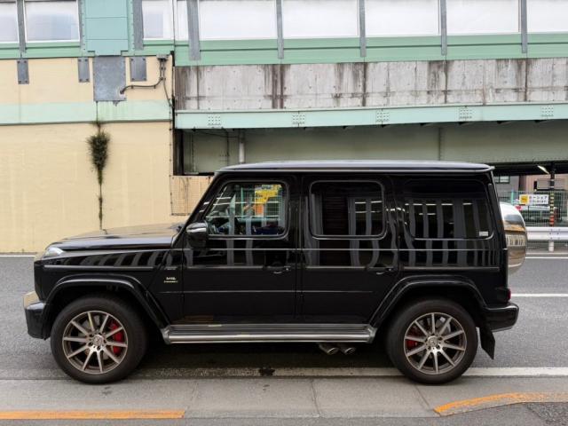 メルセデスＡＭＧ Ｇ６３のエクステリアを塗装とラッピングでブラックアウトカスタムを致しました。お問合せ番号ＳＢ：９７５５東京都世田谷区のジェミーズ株式会社　渋谷区　目黒区　港区　品川区　神奈川　横浜市　新規のお客様大歓迎　代車　レッカー