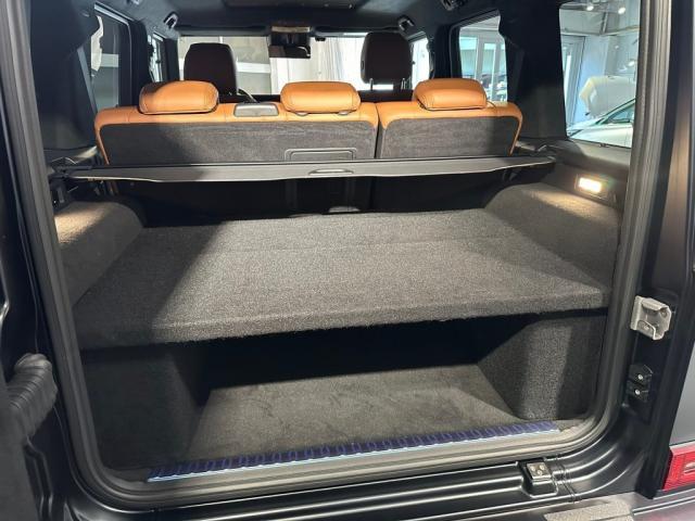 メルセデスＡＭＧ Ｇ６３にＧクラス専用ラゲッジボードの取付カスタムを致しました。東京都世田谷区のジェミーズ株式会社　渋谷区　目黒区　港区　品川区　神奈川　横浜市　新規のお客様大歓迎　代車　レッカー　