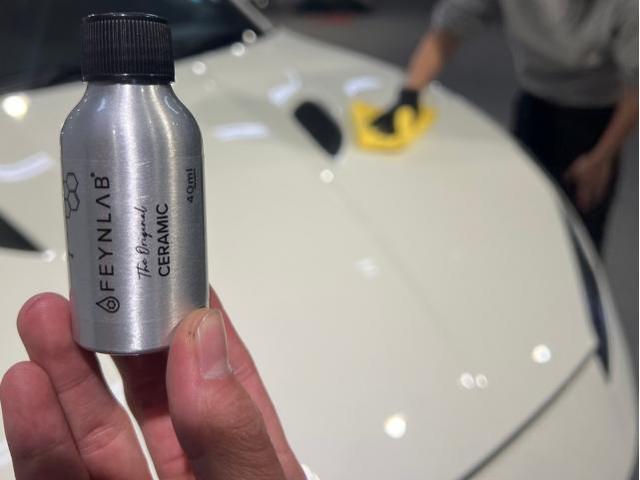 フェラーリ ポルトフィーノ／ファインラボ セラミックウルトラV2＋オリジナルセラミック／ホイールコーティングのご紹介です　東京都世田谷区のジェミーズ株式会社　渋谷区　目黒区　港区　品川区　神奈川　横浜市　　新規のお客様大歓迎　代車　レッカー