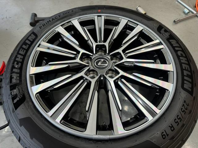 レクサス ＬＭ５００ｈにホイールリムガード（アロイゲーター）の取付けカスタムを致しました。東京都世田谷区のジェミーズ株式会社　渋谷区　目黒区　港区　品川区　神奈川　横浜市　新規のお客様大歓迎　代車　レッカー