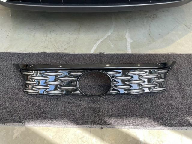 レクサス ＲＸのフロントグリルをアレックスグリルの取付カスタム致しました。東京都世田谷区のジェミーズ株式会社　渋谷区　目黒区　港区　品川区　神奈川　横浜市　新規のお客様大歓迎　代車　レッカー