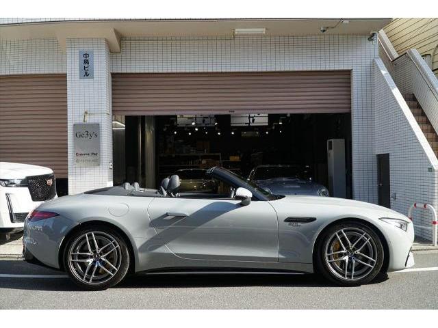 入庫情報 2022年モデル Mercedes-AMG SL43有償ボディカラーアルペングレザー 新車保証付ディーラー車　東京都世田谷区のジェミーズ株式会社　渋谷区　目黒区　港区　品川区　神奈川　横浜市　新規のお客様大歓迎　代車　レッカー
