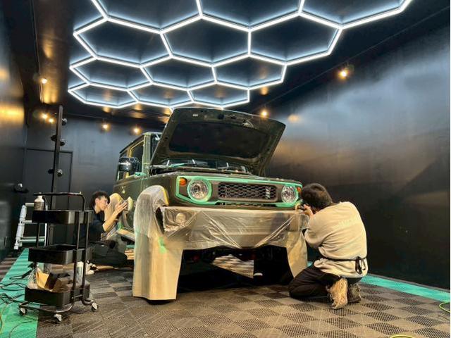 スズキ ジムニー／セラミックプロイオン2層／ウィンドウコーティングのご紹介です　東京都世田谷区のジェミーズ株式会社　渋谷区　目黒区　港区　品川区　神奈川　横浜市　川崎市　新規のお客様大歓迎　代車　レッカー